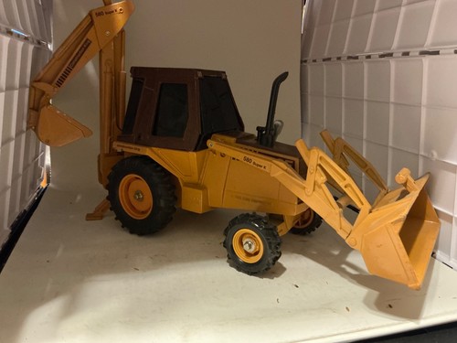 Vintage ertl super loader - e,