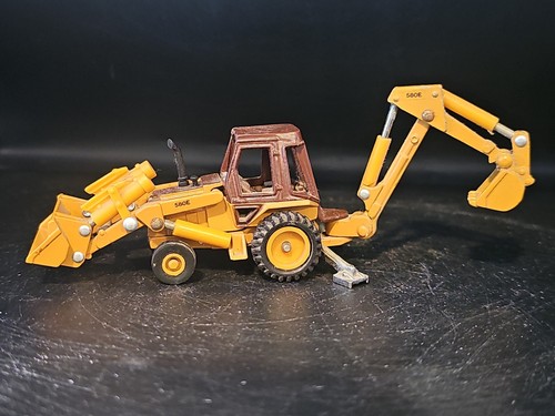 Ertl scale case 580e - ertl, 1/64