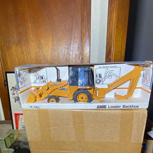 Ertl case loader backhoe 16 - loader, 1/16