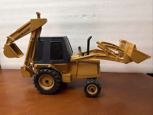 Ertl 1986 case 580e - ertl,