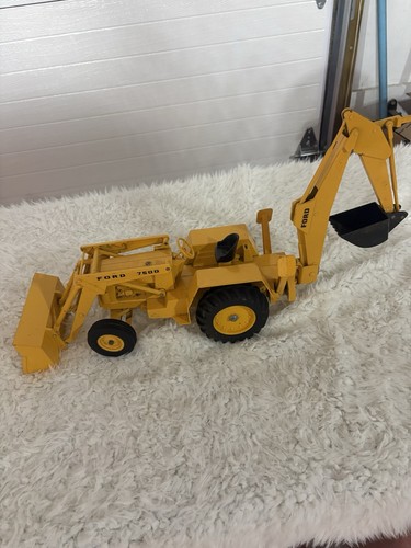 Vintage ertl 7500 ford tractor - vintage,