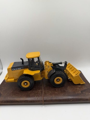Ertl john deere wheeled loader - ertl,